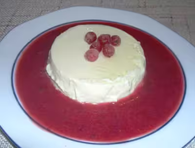 Panna cotta aux framboises par Alavie