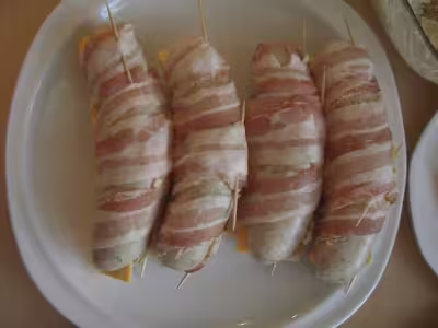 Saucisses au fromage et au lard