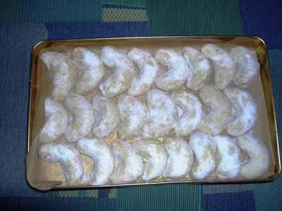 Délicieux croissants à la vanille et aux amandes