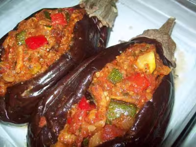 Aubergines farcies à la ratatouille