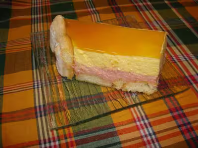 Bavarois aux fraises et fruits exotiques