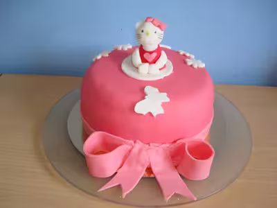Gâteau Hello Kitty Framboisé au Chocolat Blanc