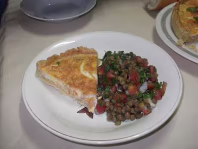 Tarte au thon et salade de lentilles