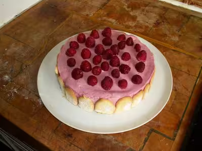 Charlotte framboise au coeur de citron par mayacook