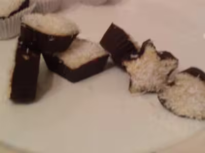 Chocolats noirs aux noix de coco croustillants