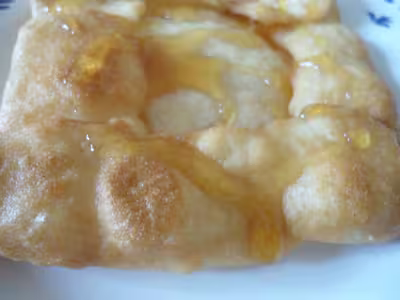 Beignets orientaux aux amandes et au sucre