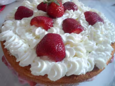 Génoise à la mousse de fraises