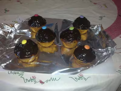 Muffins nature et glaçage au chocolat