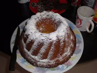 Kougelhopf Alsacien aux Amandes et Raisins