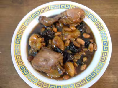 Algérie : Marka hlouwa (tajine de pruneaux)