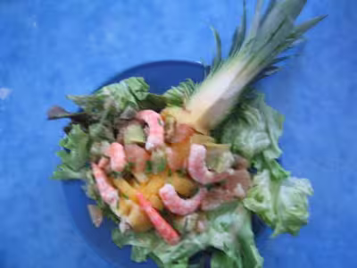 Salade d'ananas , pamplemousse et avocat