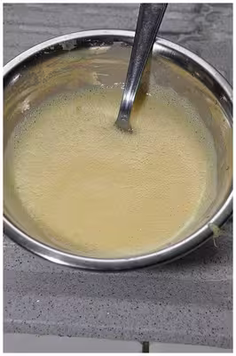 Mousse de menthe verte au sirop et à la gélatine