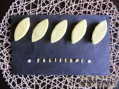 Calissons à la poire confite et amande