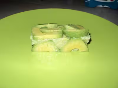 Rillettes de crabe en habit d'avocat