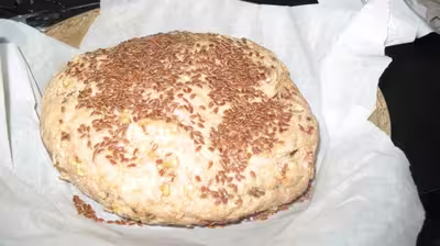 Pain aux noix et graines de lin, à la levure fraîche