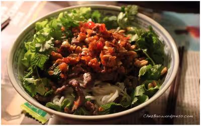 Vermicelles de Riz au Boeuf avec Sauce Nuoc Mam