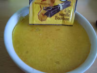 Oeufs au Lait Vanillés Sucrés
