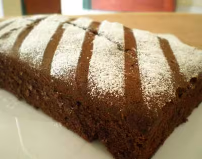 Gâteau au chocolat aux noix et cacao