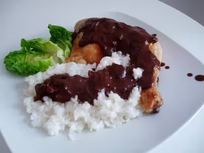 Poulet au chocolat amer