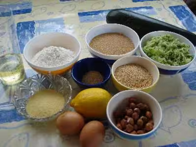 Gâteau à la courgette et aux noisettes
